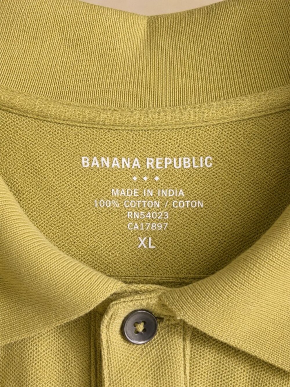 Banana Republic Men’s Polo XL Yellow Green Bear Logo 100% Cotton - Picture 2 of 4